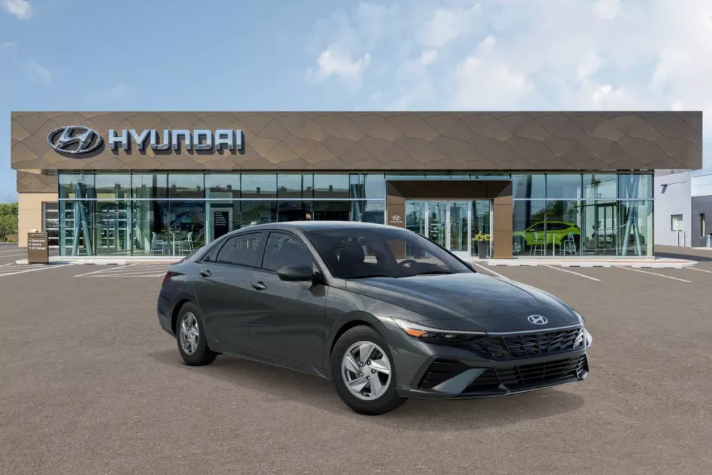 2025 Hyundai Elantra SE photo 1