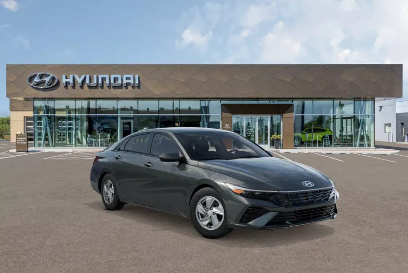 2025 Hyundai Elantra SE photo 1