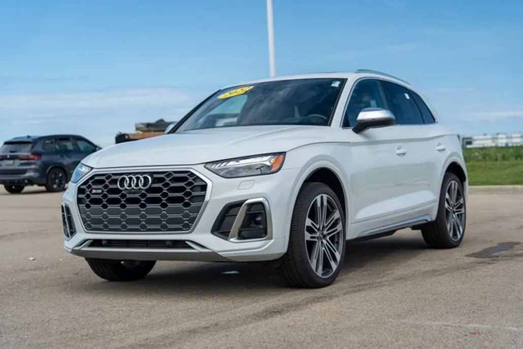 2022 Audi SQ5 Premium photo 1