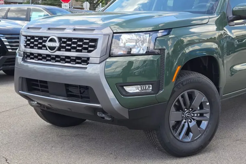 2025 Nissan Frontier SV photo 1