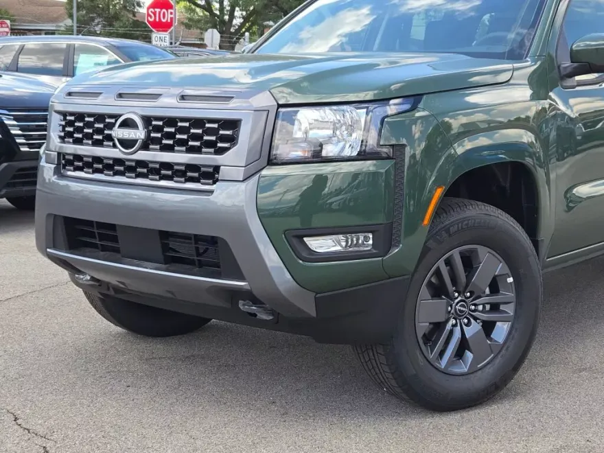 2025 Nissan Frontier SV photo 1
