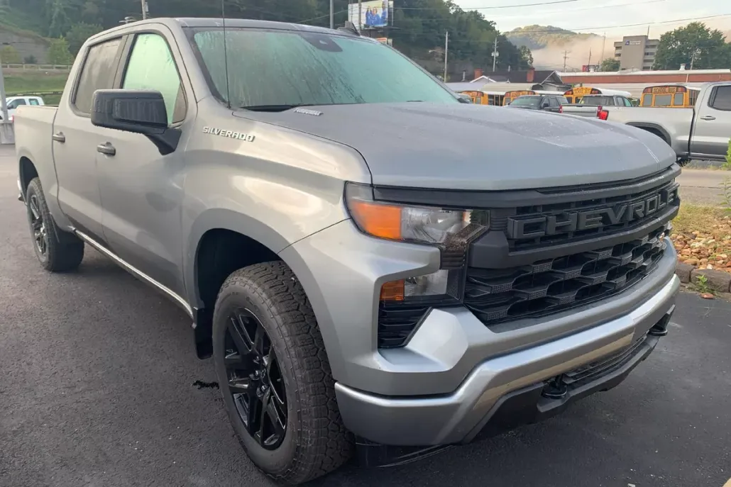 2026 Chevrolet Silverado 1500 Custom photo 1
