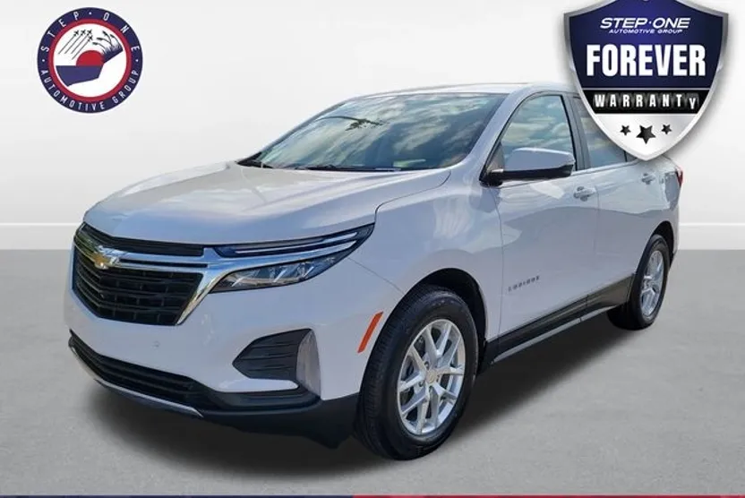 2022 Chevrolet Equinox LT photo 1