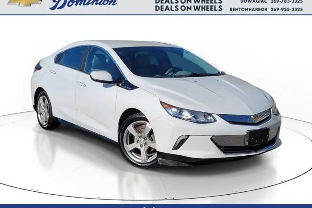 2016 Chevrolet Volt LT photo 1