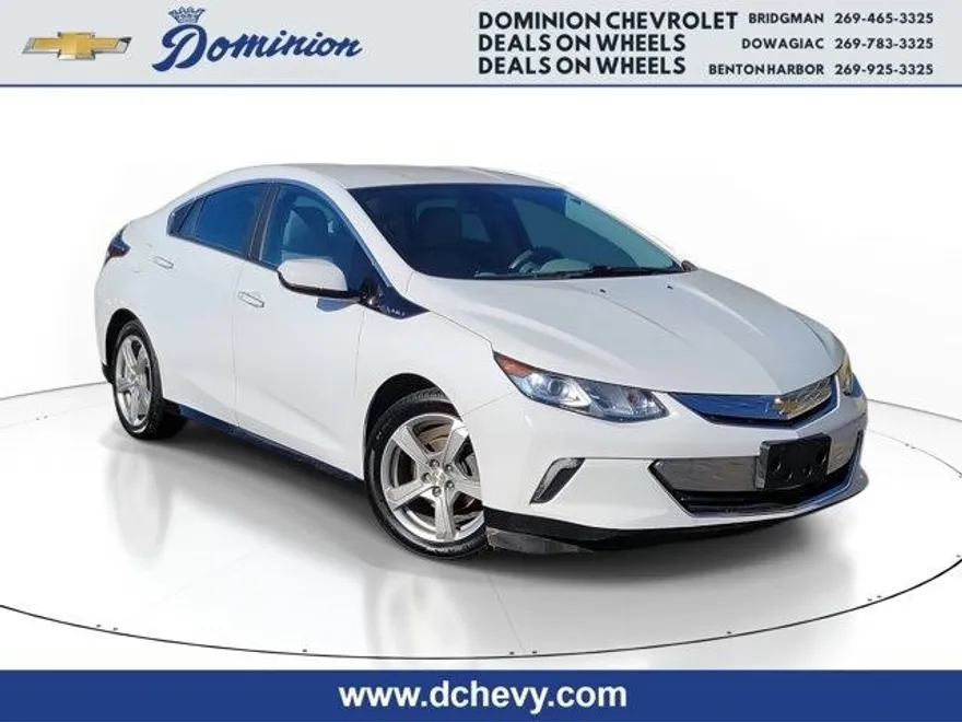 2016 Chevrolet Volt LT photo 1