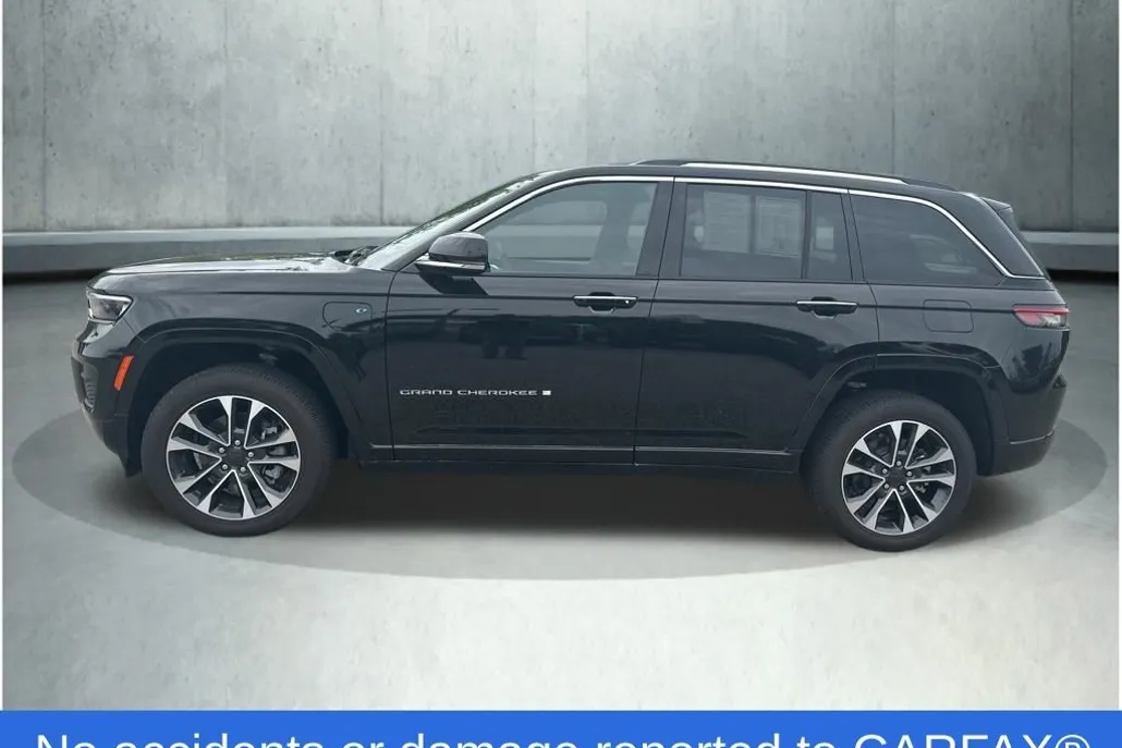2023 Jeep Grand Cherokee Overland 4xe photo 1