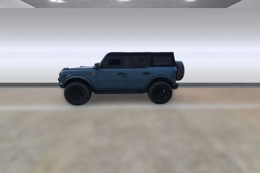 2022 Ford Bronco Badlands photo 1