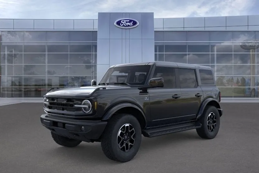2025 Ford Bronco Outer Banks photo 1
