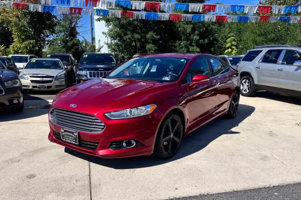 2016 Ford Fusion SE photo 1