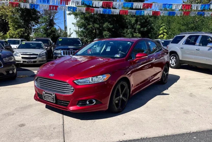 2016 Ford Fusion SE photo 1