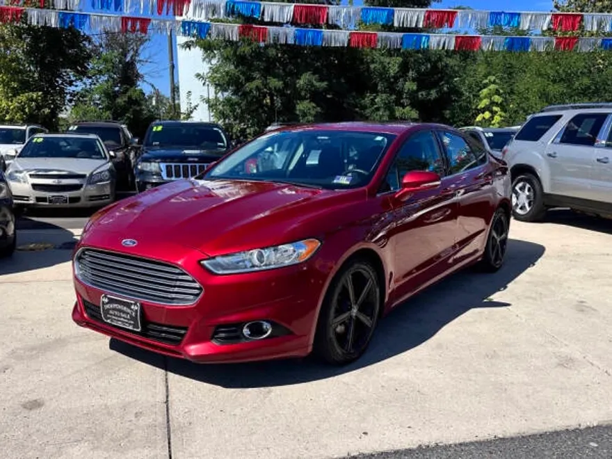 2016 Ford Fusion SE photo 1