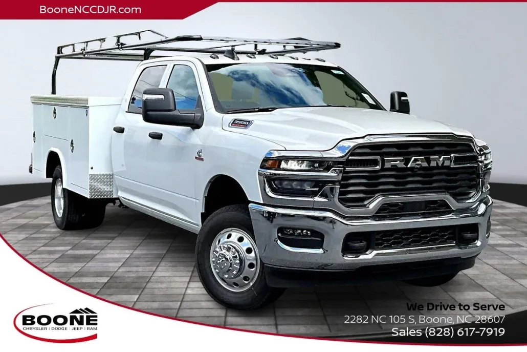 2025 Ram 3500 Tradesman photo 1