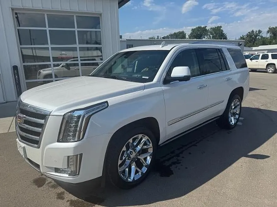 2016 Cadillac Escalade Premium photo 1