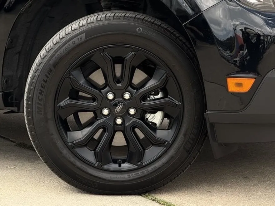2024 Ford Maverick XLT photo 1