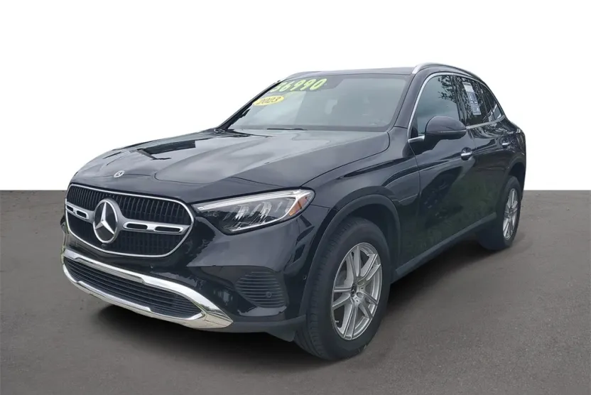 2023 Mercedes Benz GLC 300 4MATIC photo 1