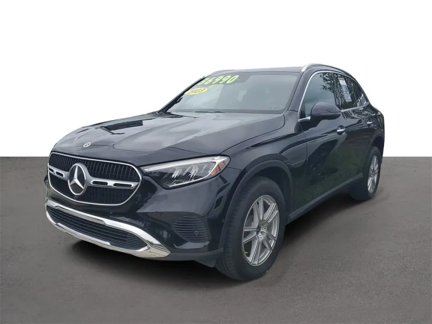 2023 Mercedes Benz GLC 300 4MATIC photo 1