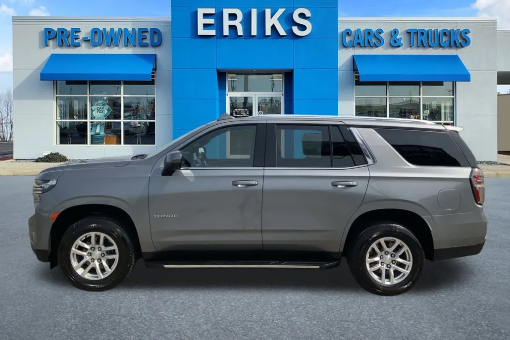 2022 Chevrolet Tahoe LT photo 1