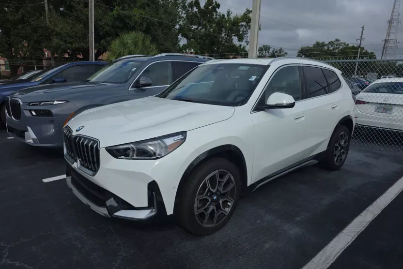2025 Bmw X1 XDrive28i photo 1