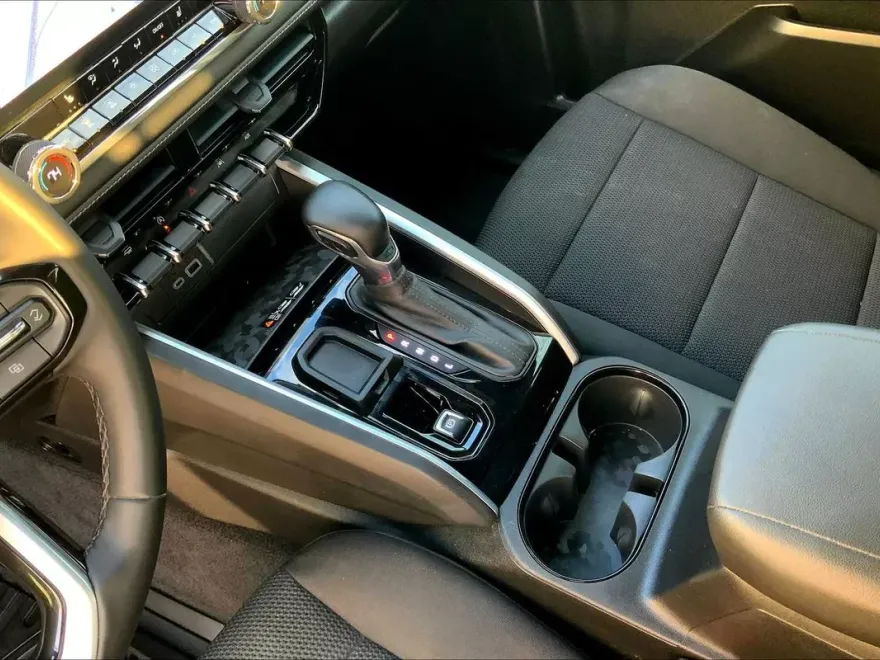 2023 Chevrolet Colorado LT photo 16