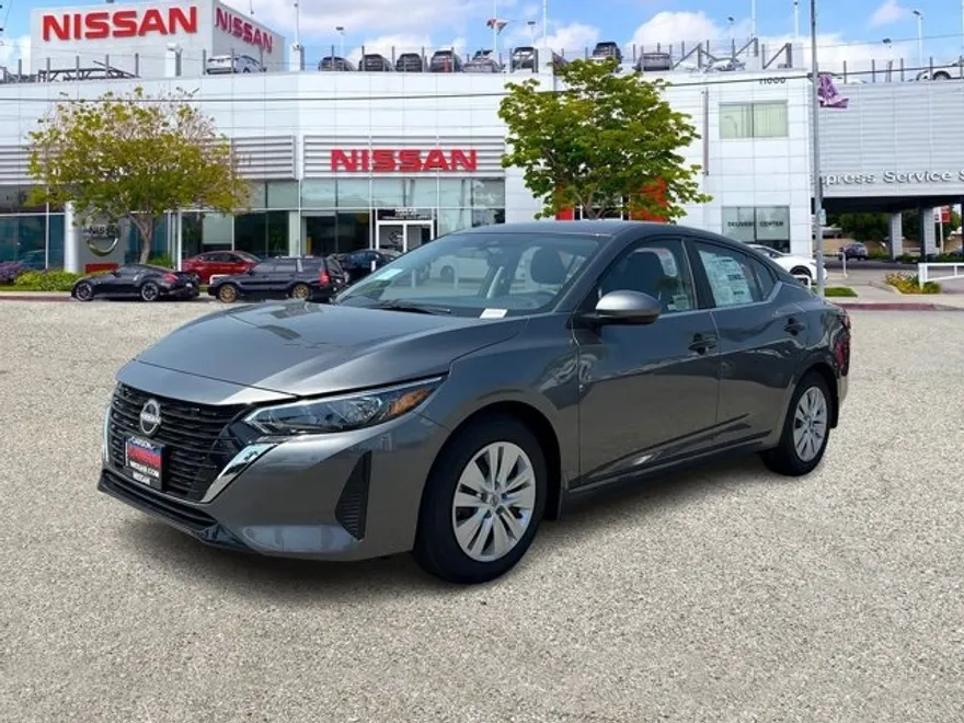 2025 Nissan Sentra S photo 1