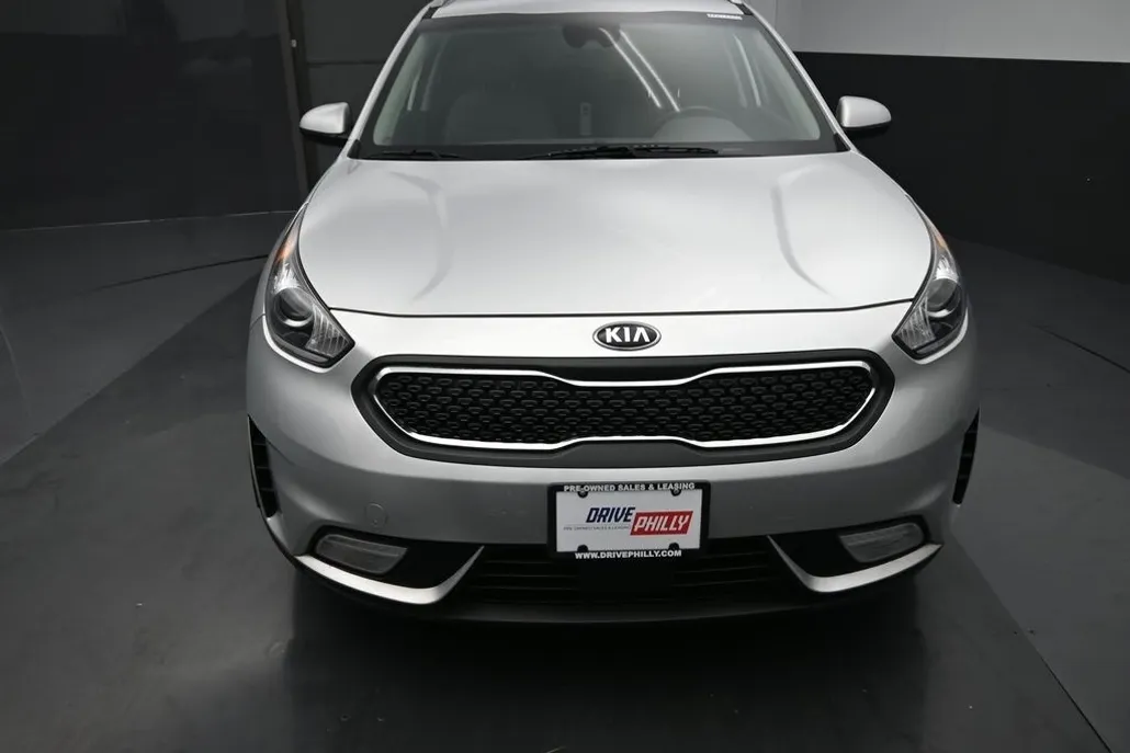 2019 Kia Niro LX photo 1