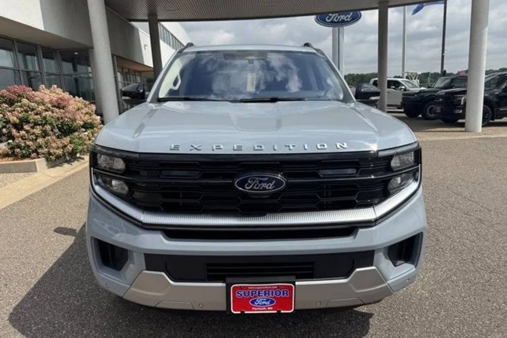 2025 Ford Expedition Platinum photo 1
