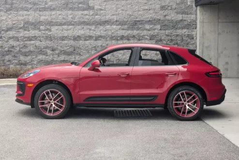 2025 Porsche Macan S photo 2