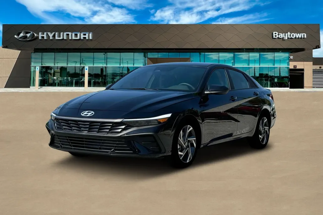 2025 Hyundai Elantra SEL Sport photo 1