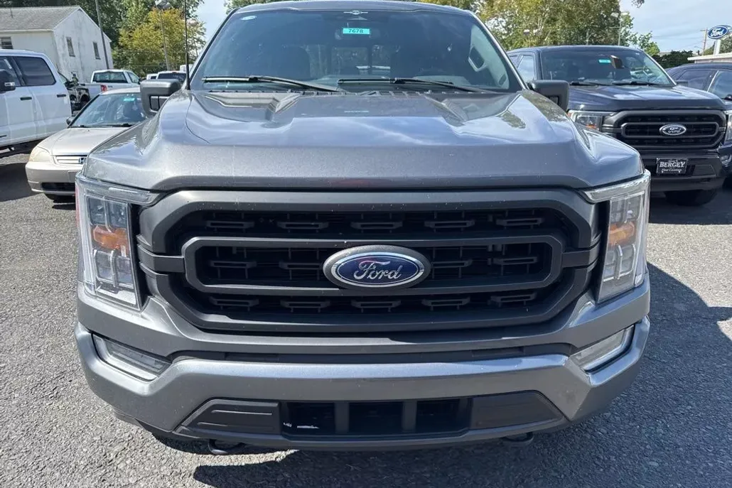 2023 Ford F-150 XLT photo 1