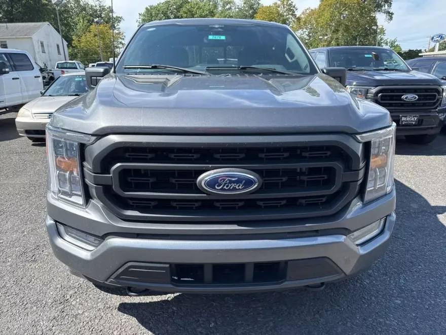 2023 Ford F-150 XLT photo 1