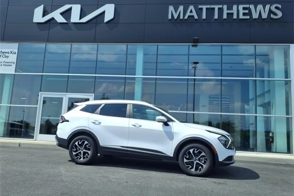 2023 Kia Sportage EX photo 1