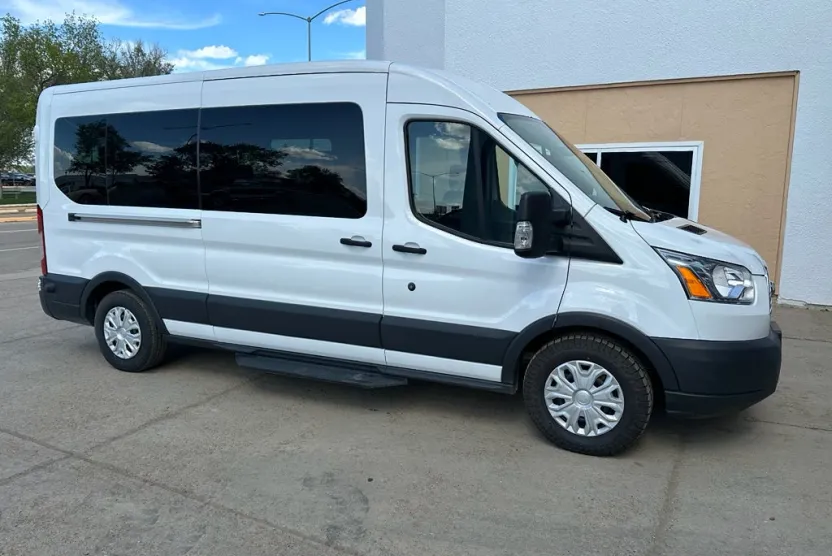 2018 Ford Transit XLT photo 1