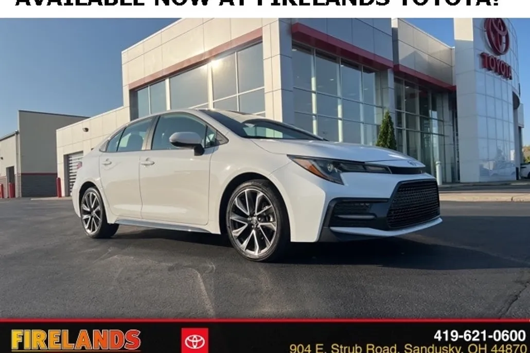2022 Toyota Corolla SE photo 1