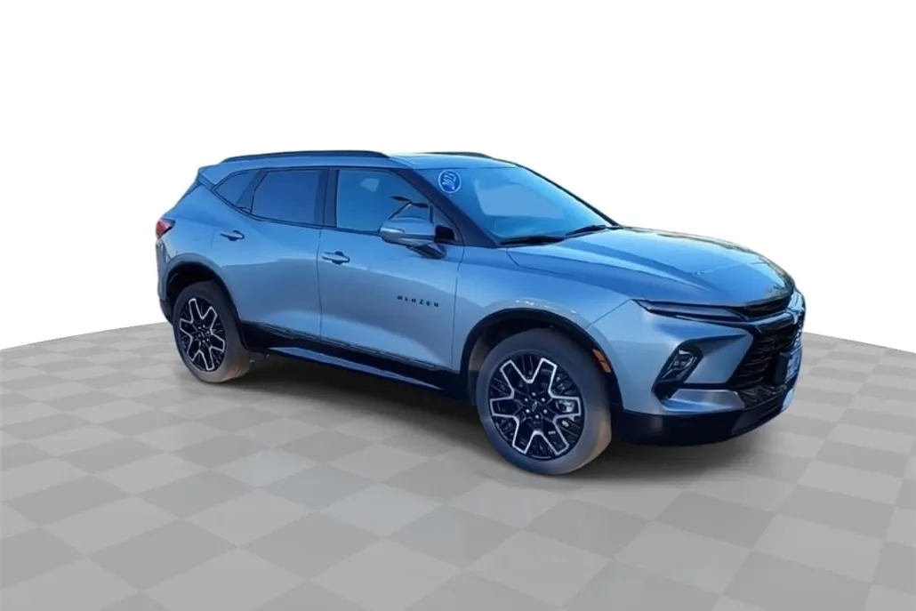 2023 Chevrolet Blazer RS photo 1