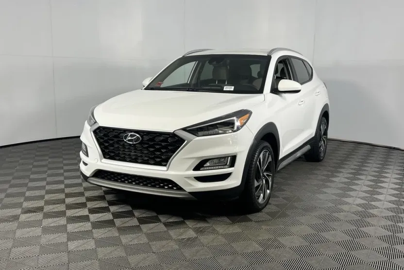 2020 Hyundai Tucson Sport photo 1