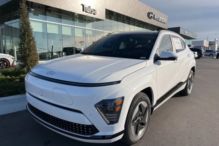2025 Hyundai Kona Electric Limited photo 1