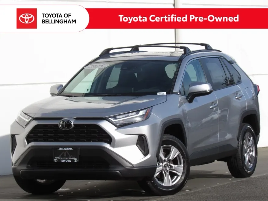 2025 Toyota RAV4 XLE photo 1