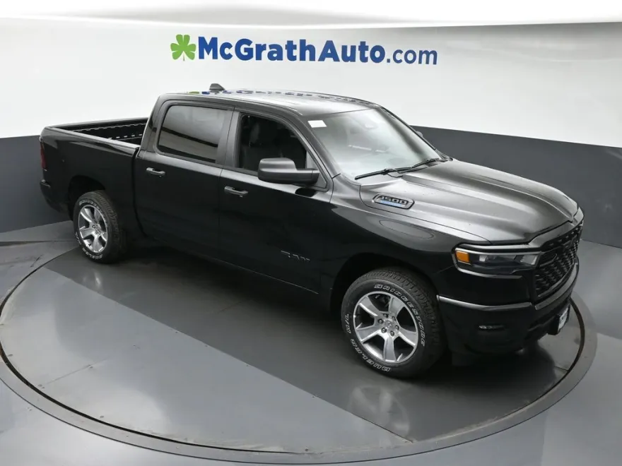 2025 Ram 1500 Tradesman photo 1