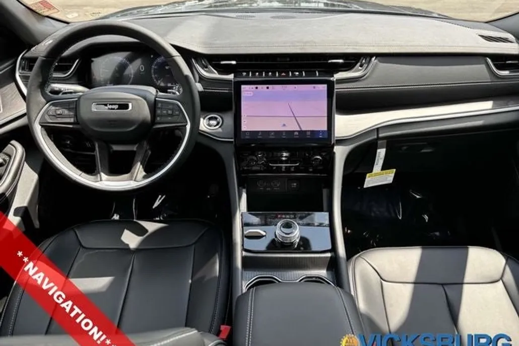2025 Jeep Grand Cherokee Limited photo 1