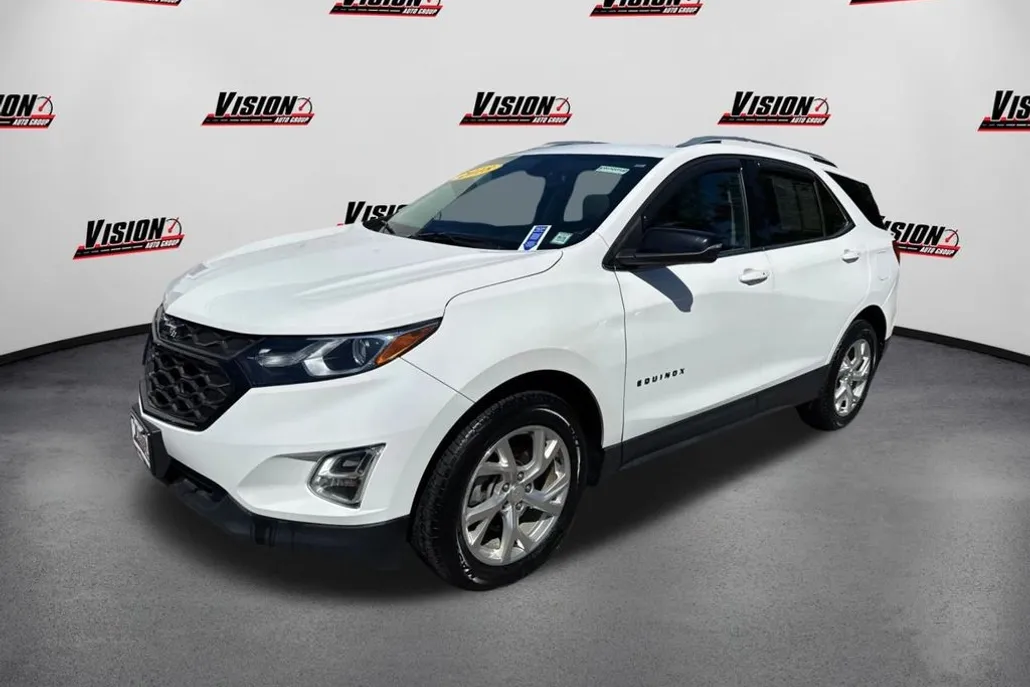 2018 Chevrolet Equinox LT photo 1