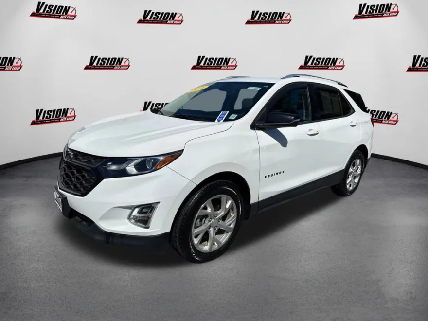 2018 Chevrolet Equinox LT photo 1