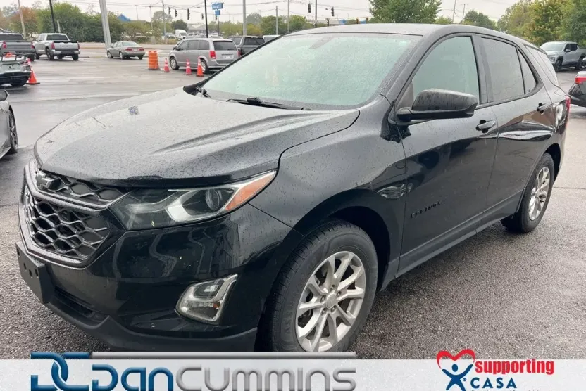 2019 Chevrolet Equinox LS photo 1