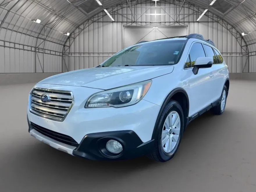 2015 Subaru Outback 2.5i Premium photo 1