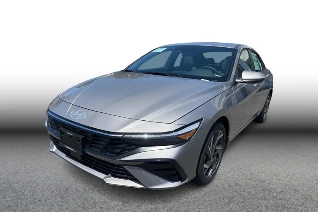 2025 Hyundai Elantra Limited photo 1