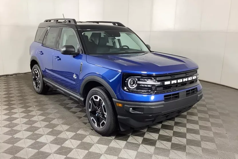 2024 Ford Bronco Sport Outer Banks photo 1