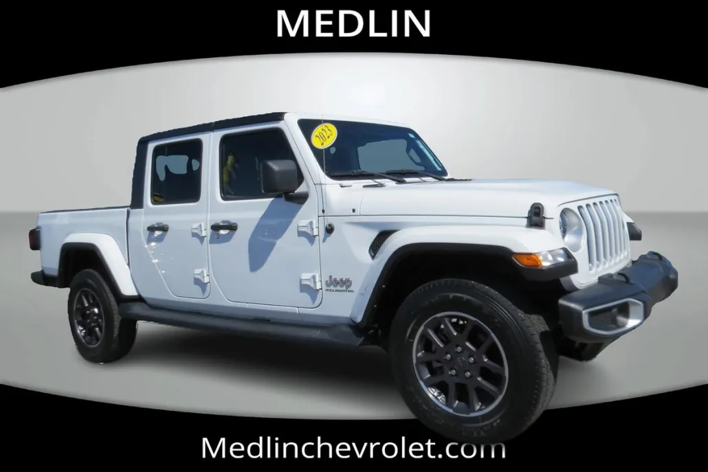 2023 Jeep Gladiator Overland photo 1