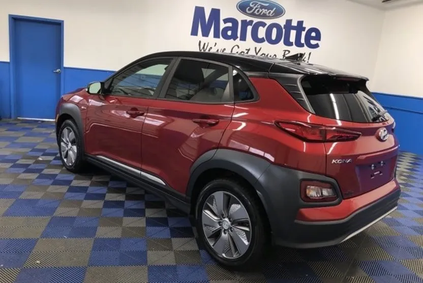 2020 Hyundai Kona Electric SEL photo 1