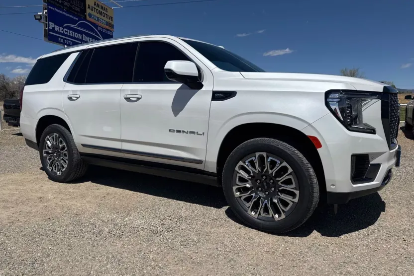 2023 Gmc Yukon Denali Ultimate photo 1