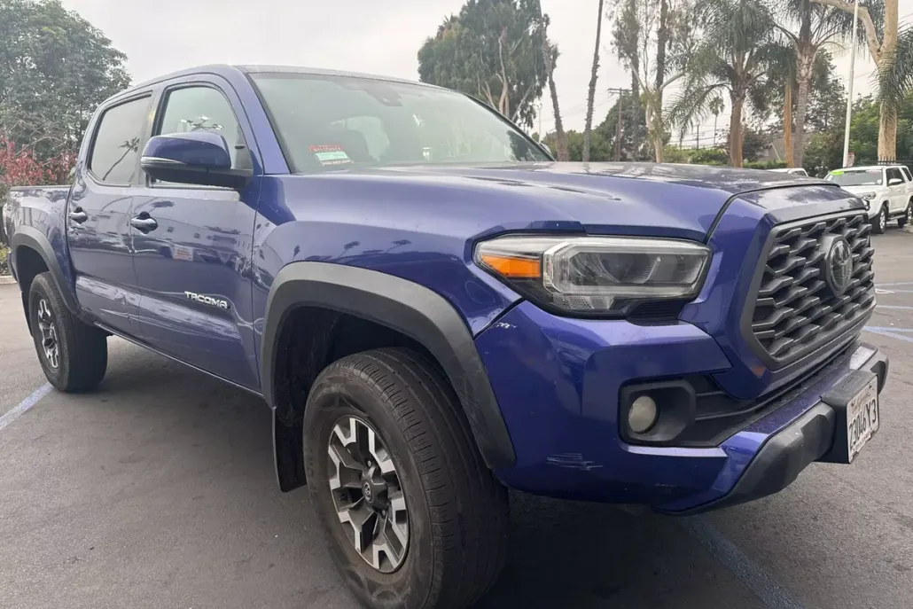 2022 Toyota Tacoma TRD V6 photo 1