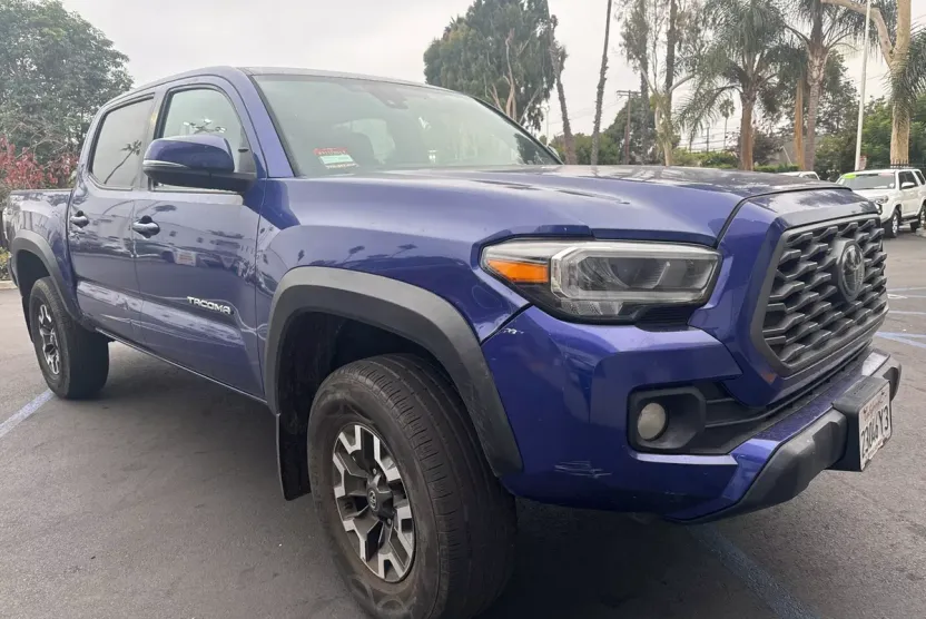 2022 Toyota Tacoma TRD V6 photo 1